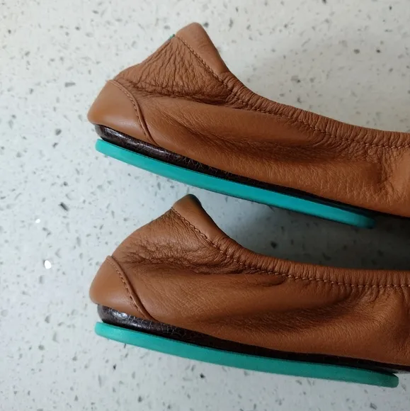 Tieks Chestnut Brown Flats Women's size 10 LIKE NEW