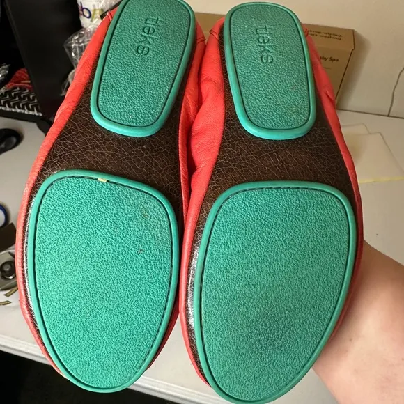 Tieks Coral Poppy Ballet Flats Womens Size 6 Coral