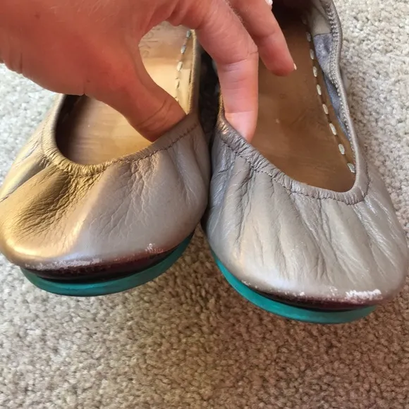 Tieks Taupe Leather Ballet Flats Shoes size 8