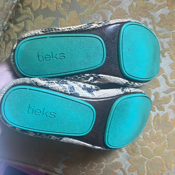 Tieks Women's Sand Snake Italian Leather Ballet Flats