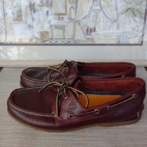 Timberland &quot;Classic&quot; Dark Brown Rootbeer Leather 2-Eye Boat Shoes. Size 10.5