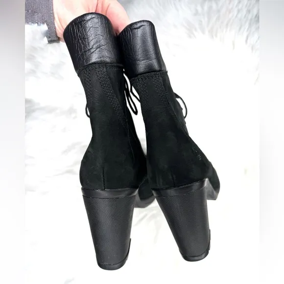 Timberland CAMDALE black suede leather lace up heeled ankle boots 7.5 like new