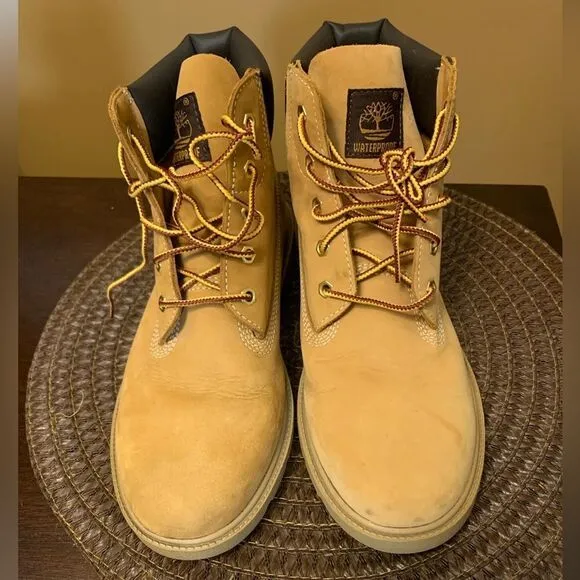 Timberland Classic Boots Boys Kids Size 6 Big Kids Waterproof Nubuck Wheat 10960