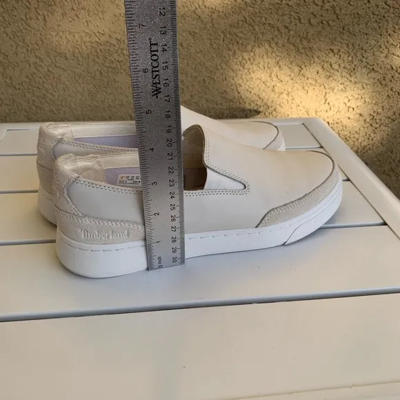 Timberland white leather flats platform size 7.5