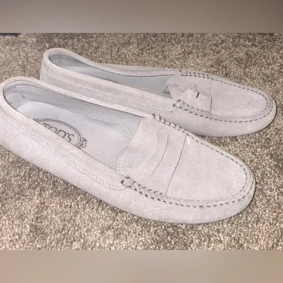 Tod’s Gommino Suede Loafers Drivers Moccasins
