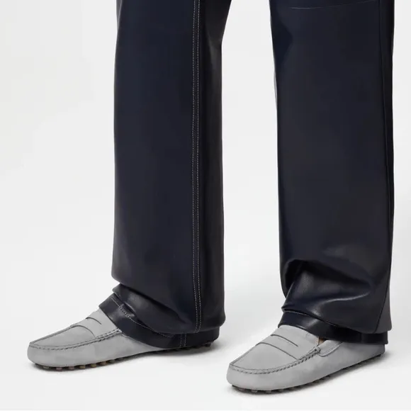 Tod’s Gommino Suede Loafers Drivers Moccasins
