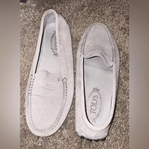 Tod’s Gommino Suede Loafers Drivers Moccasins