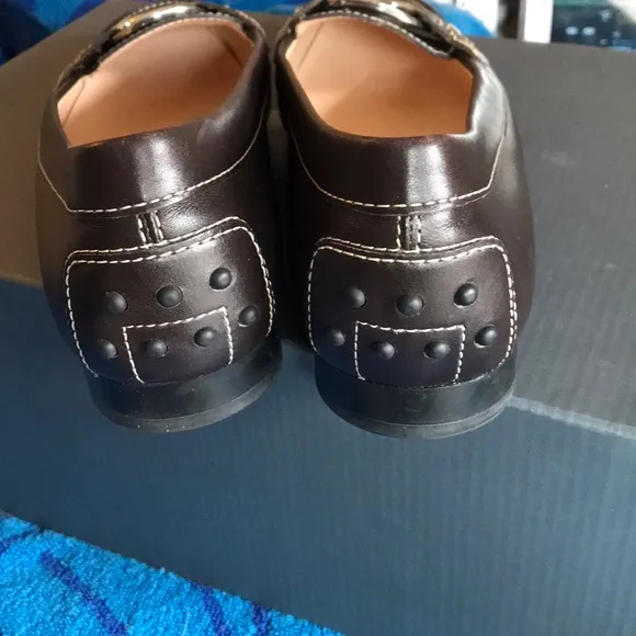 Tod’s leather flats !!!Firm
