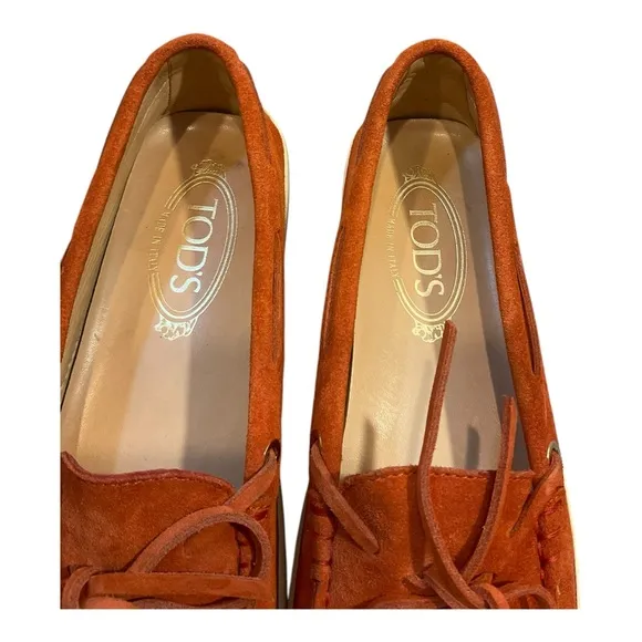 Tods Women’s Orange  Suede Slip On Moccasin Slipper Flats  Size 8.5