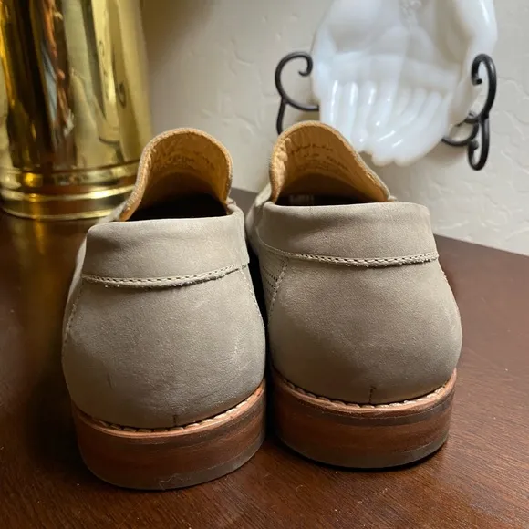 Tommy Bahama Men’s Felton Leather Nubuck Loafers 9.5M Beige Preppy Boat Shoes