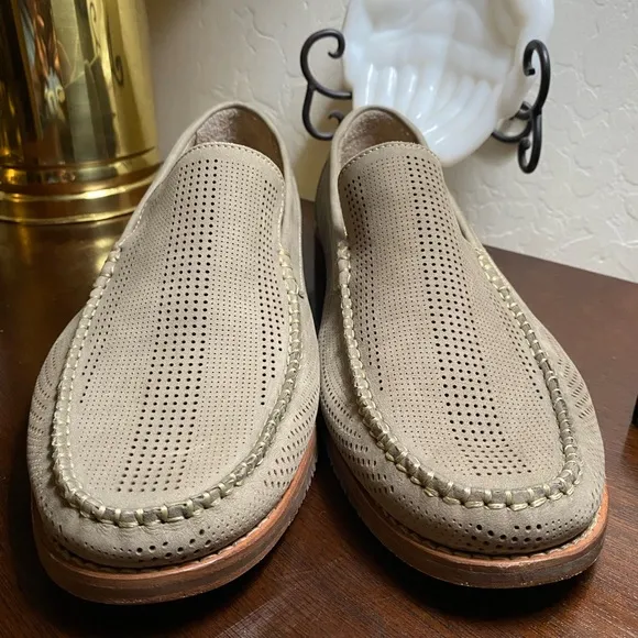 Tommy Bahama Men’s Felton Leather Nubuck Loafers 9.5M Beige Preppy Boat Shoes