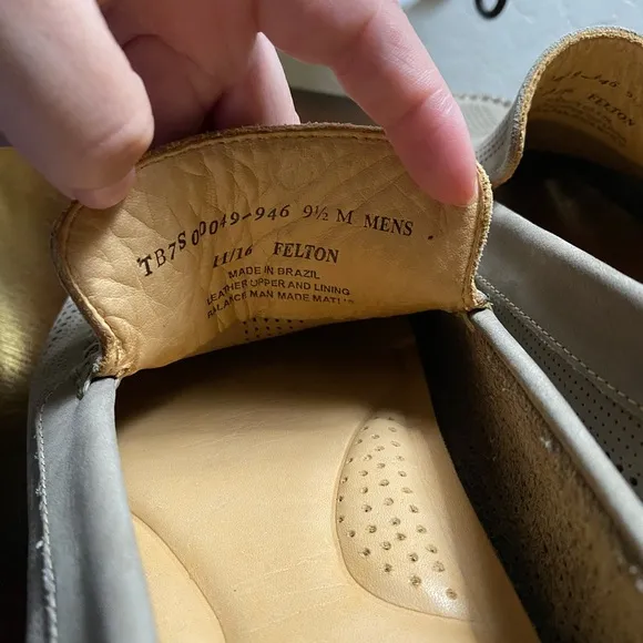 Tommy Bahama Men’s Felton Leather Nubuck Loafers 9.5M Beige Preppy Boat Shoes