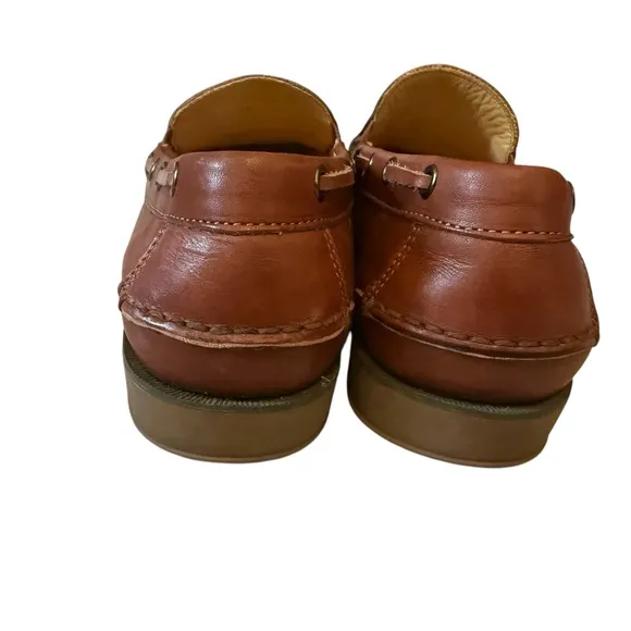 Tommy Bahama size 10 seaport leather boat shoes in great condition