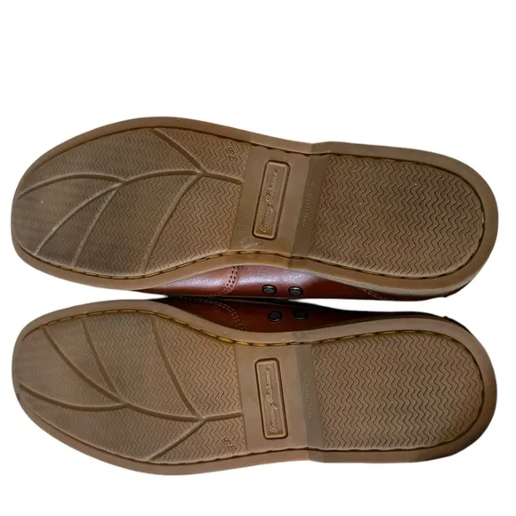 Tommy Bahama size 10 seaport leather boat shoes in great condition