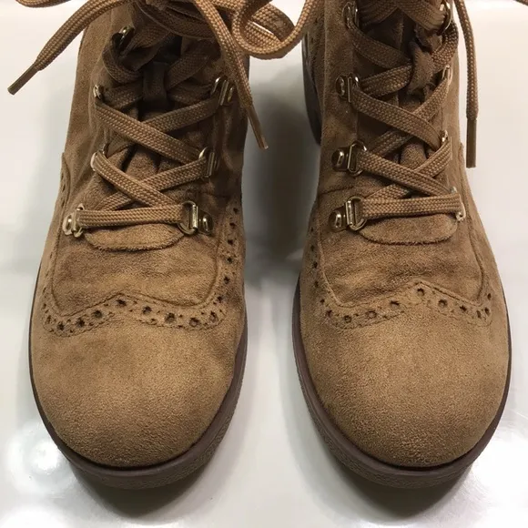 Tommy Hilfiger Women’s Faux Suede Brown Plaid Upper Lace-Up Wingtip Heeled Boots