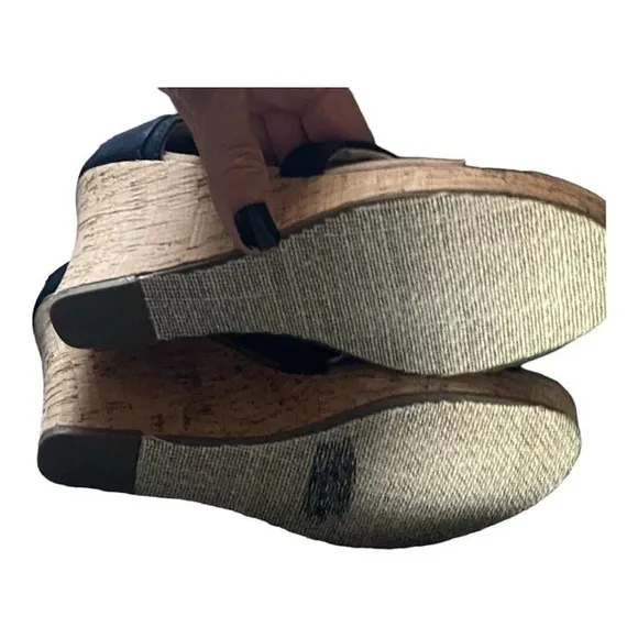 Toms Black Wedges Sandals Size 7.5 Open Toe Ankle Strap Heel Wedge Casual