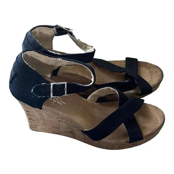 Toms Black Wedges Sandals Size 7.5 Open Toe Ankle Strap Heel Wedge Casual