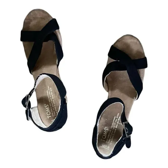 Toms Black Wedges Sandals Size 7.5 Open Toe Ankle Strap Heel Wedge Casual