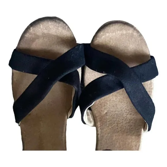 Toms Black Wedges Sandals Size 7.5 Open Toe Ankle Strap Heel Wedge Casual
