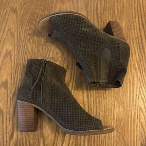 Toms Heeled Ankle Boots