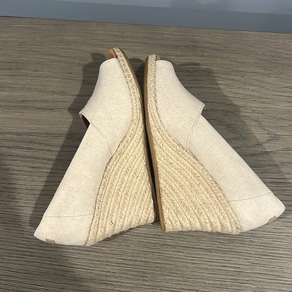 Toms Michelle Recycled Peep-Toe Espadrille Wedges - EUC Dark Natural Linen - 10