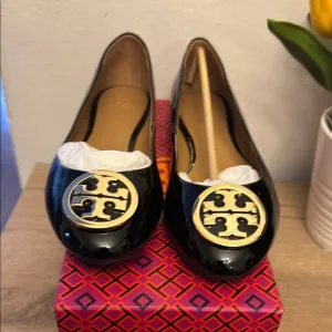 Tory Burch Black Benton Ballet Flats size 8 NIB.