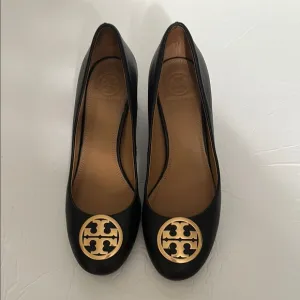 Tory Burch Black Leather Flats
