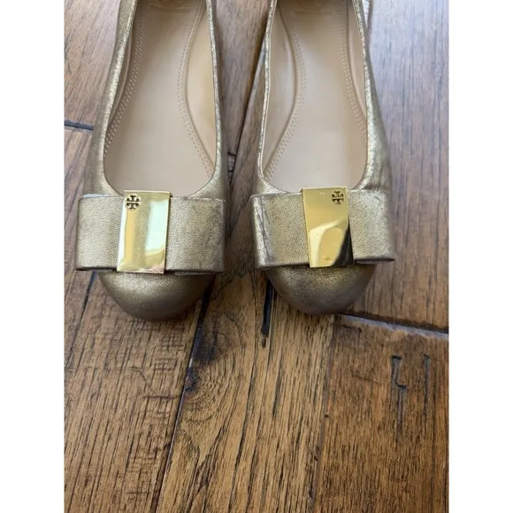 TORY BURCH Chase Gold Logo Bow Leather Gold Ballet Flats Size 10 Womens