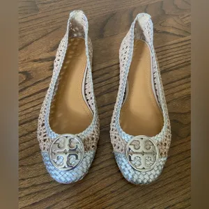 Tory Burch Chelsea taupe silver woven leather 7
