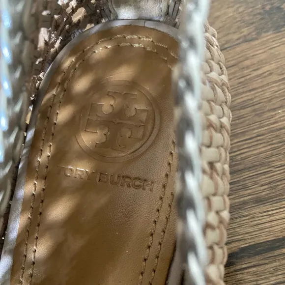 Tory Burch Chelsea taupe silver woven leather 7