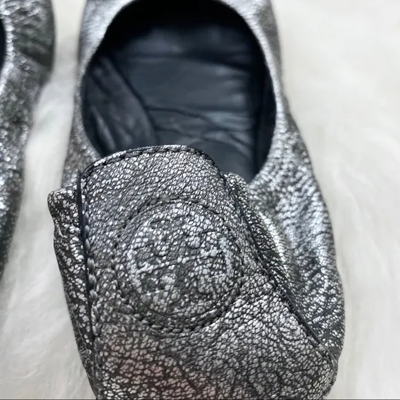 Tory Burch Eddie Scrunch Flat in Metallic Leather