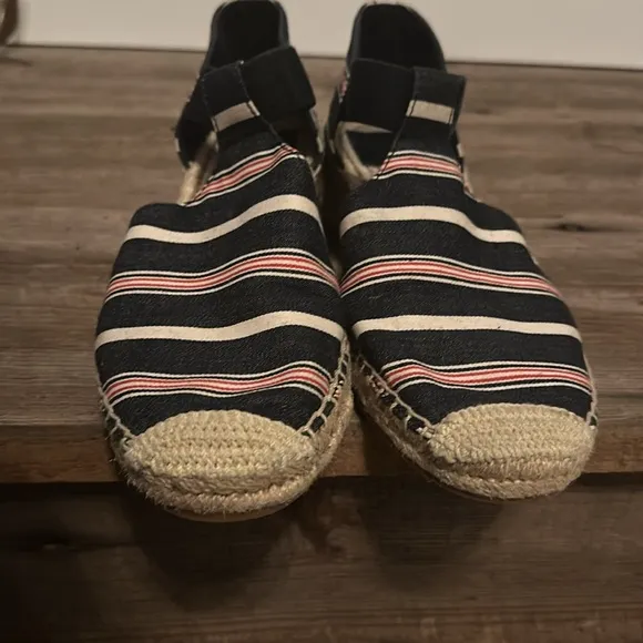 Tory Burch espadrille wedges, size 10