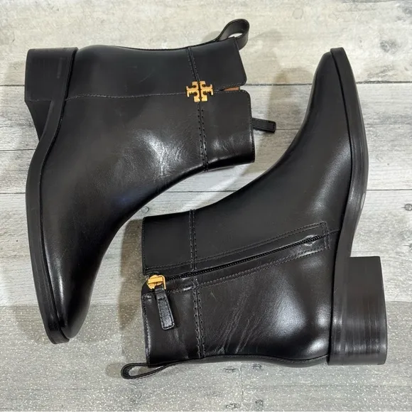 TORY BURCH Everly Flat Boots in Black Leather - Sz -  6 .US