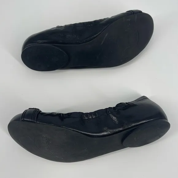 Tory Burch flats size 8 black and gold (SB2)