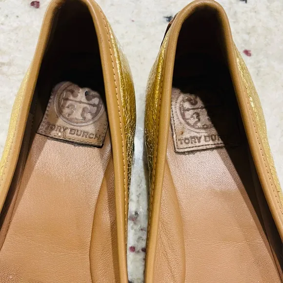 TORY BURCH GOLD LEATHER FLATS SIZE 8-9