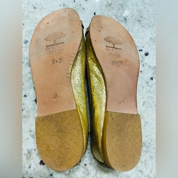 TORY BURCH GOLD LEATHER FLATS SIZE 8-9