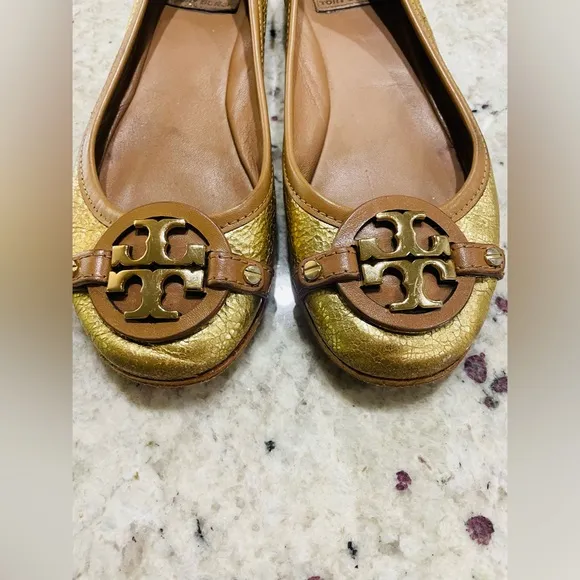 TORY BURCH GOLD LEATHER FLATS SIZE 8-9