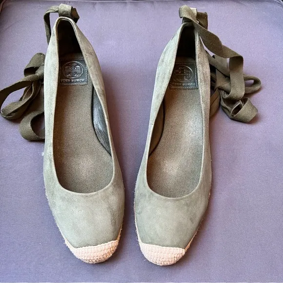 Tory Burch “Heather” Lace Up Olive Green Suede Espadrille Wedges Sz 8.5 Summer