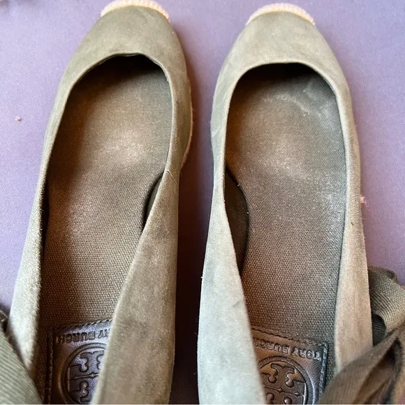 Tory Burch “Heather” Lace Up Olive Green Suede Espadrille Wedges Sz 8.5 Summer