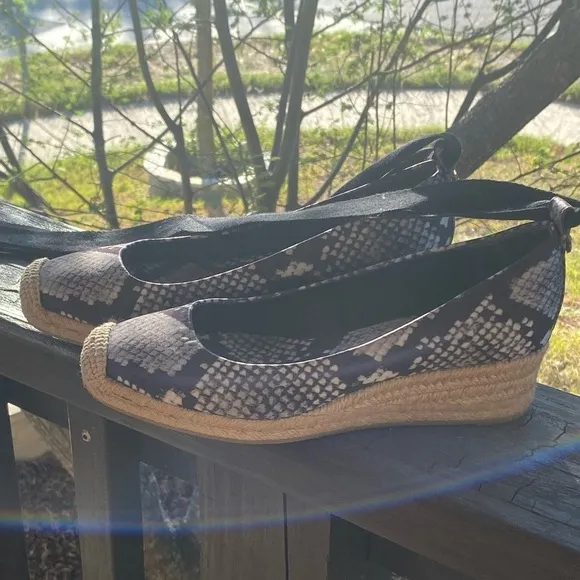 Tory Burch Heather Lace Wrap Up Espadrille Wedges - Size 6