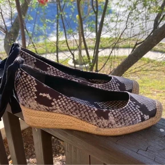 Tory Burch Heather Lace Wrap Up Espadrille Wedges - Size 6