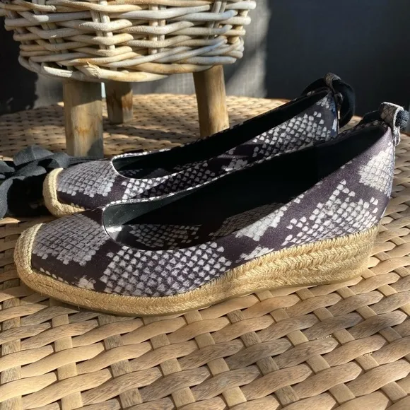 Tory Burch Heather Lace Wrap Up Espadrille Wedges - Size 6