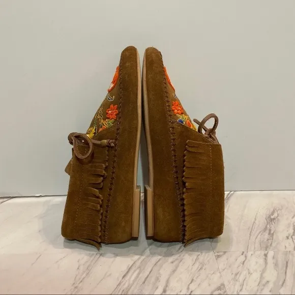 Tory Burch Huntington Embroidered Moccasins 6M