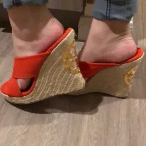 Tory Burch Kristen Red Canvas Espadrille Wedges Heels Size 9.5