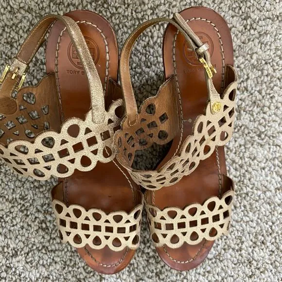 Tory Burch Nori Wedges Size 10 Platinum Metallic Leather 65m Sandals Designer