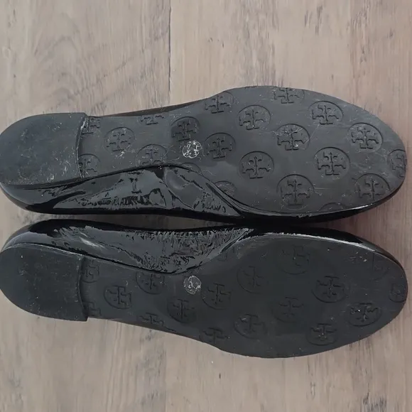 Tory Burch Patent Leather Flats Black Color Size 8