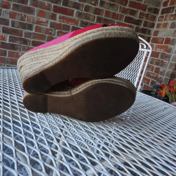 TORY BURCH Pink &amp; Red Woven Peep Toe Wedges Sandals Rope Size 6B