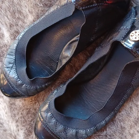 Tory Burch  quilted  flats