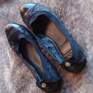 Tory Burch  quilted  flats