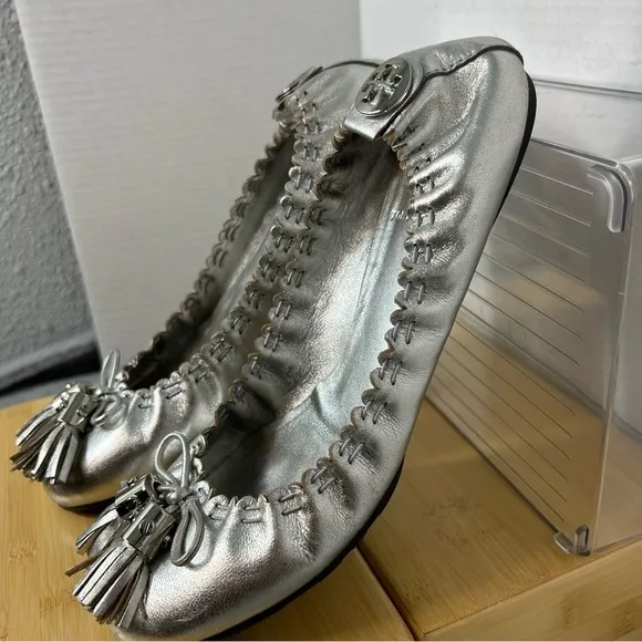 Tory Burch Reese Gold Metallic Ballet Leather Flats w/ Tassels Size 7.5